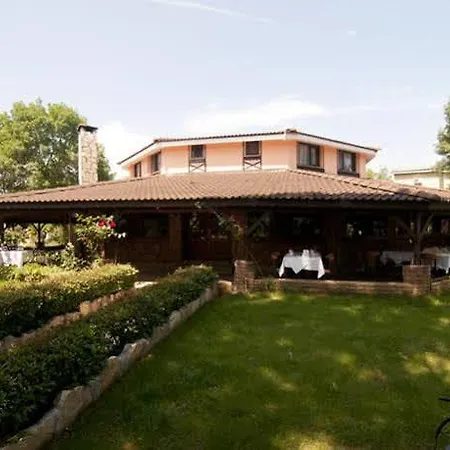 Riverside Club *