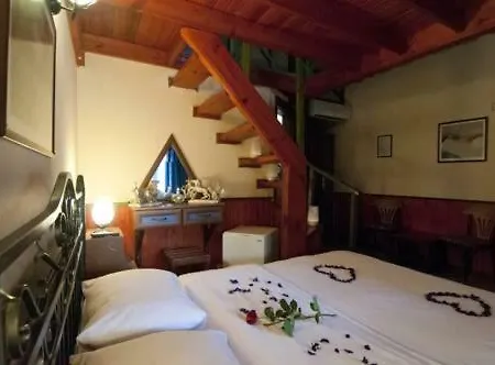 Hotel Riverside Club *