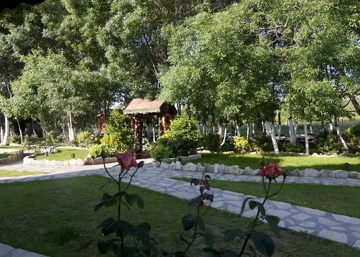 Riverside Club מלון אגווה