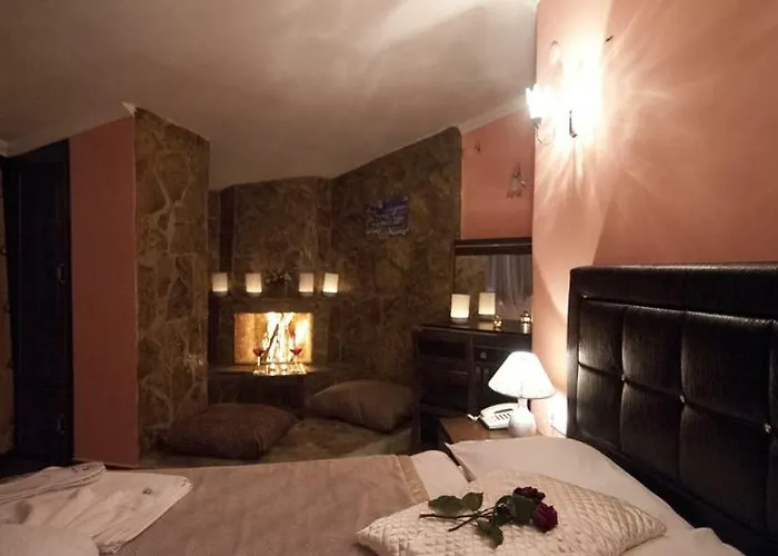 Riverside Club * אגווה