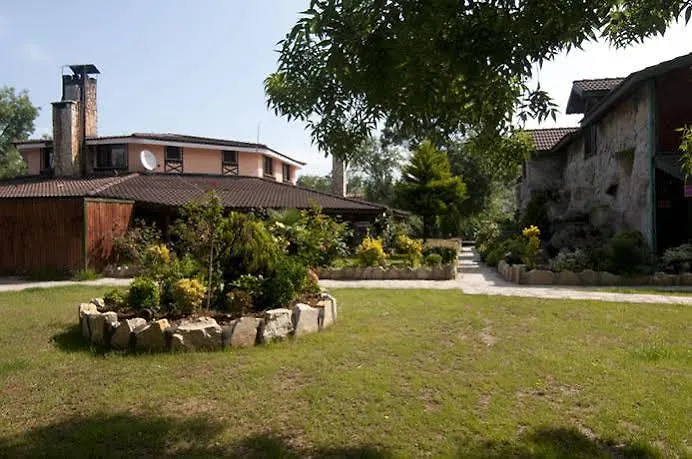 מלון Riverside Club